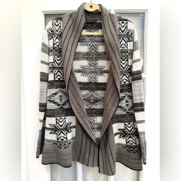 Vintage BCBGMAXAZRIA Y2K Southwestern Aztec Tribal Open Cardigan Sweater Size XL - Picture 1 of 12